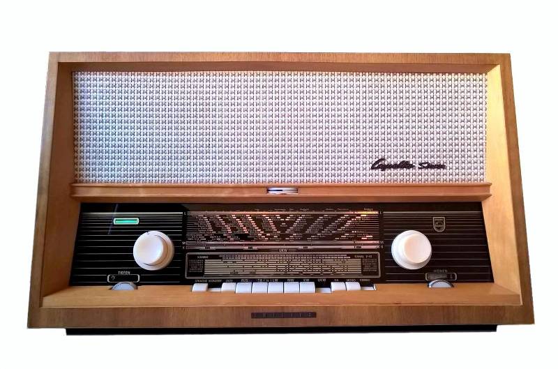 Philips CAPELLA 604 STEREO — photo 1