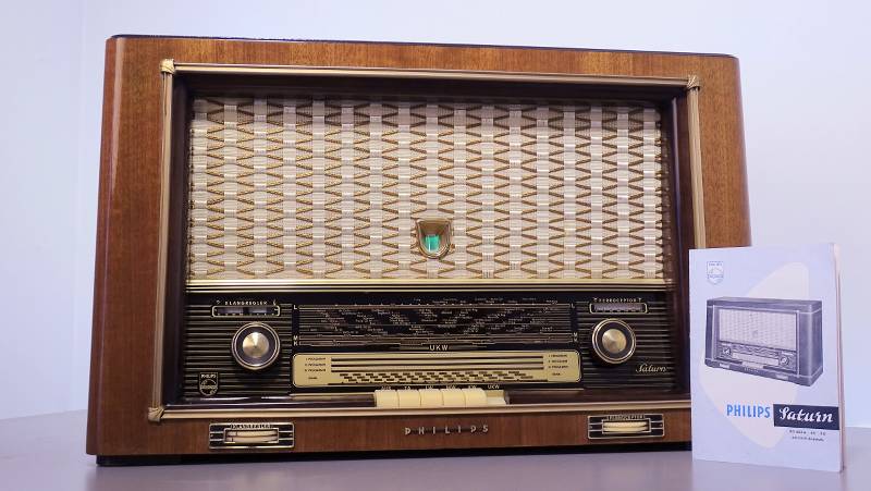 Philips SATURN 653/4E/3D — photo 1