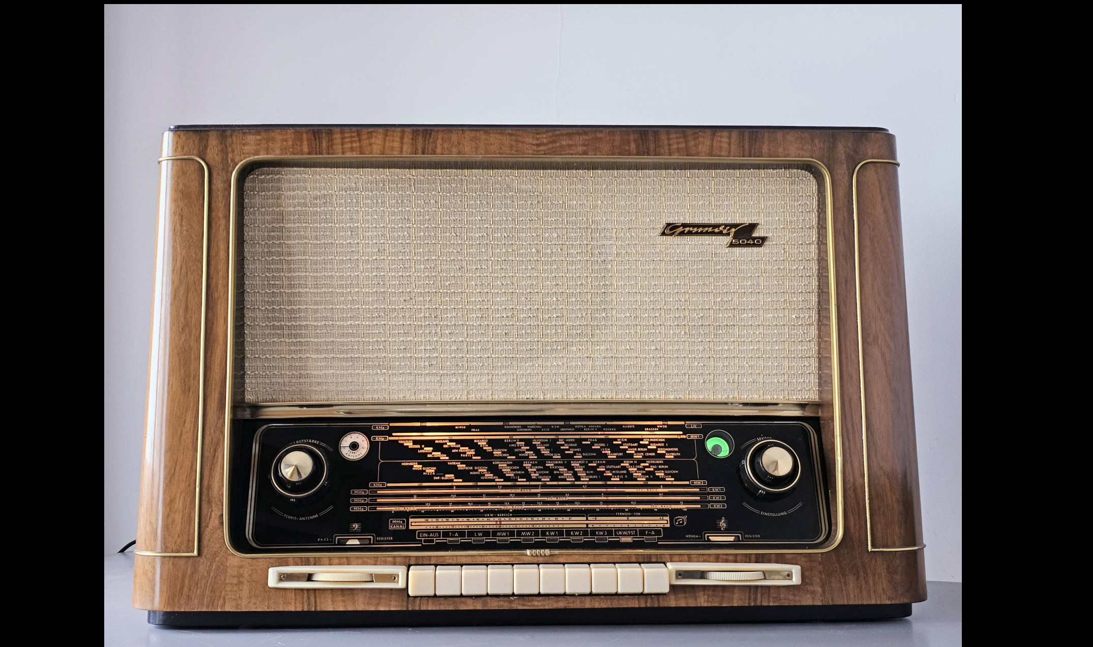 Grundig 5040W